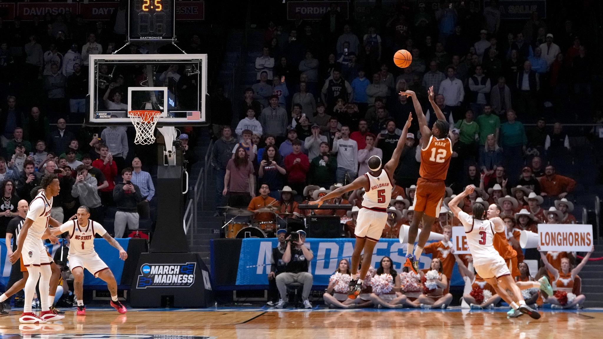 Tramon Mark hits buzzer beater for Texas