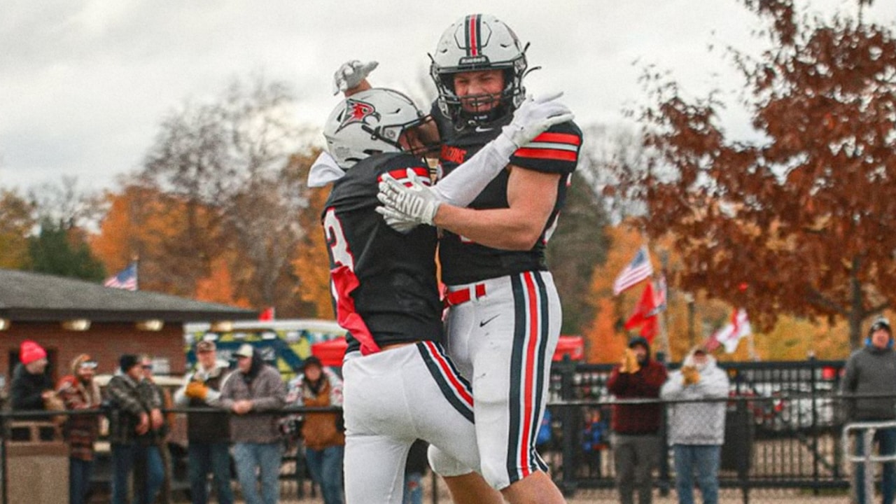 LAST-MINUTE MADNESS: TD pass sends UW-River Falls to title game